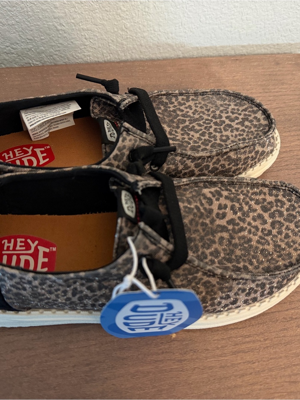 NWT Hey Dude Wendy Sparkle Leopard Slip-On Sneakers Size 7 - Picture 5 of 6